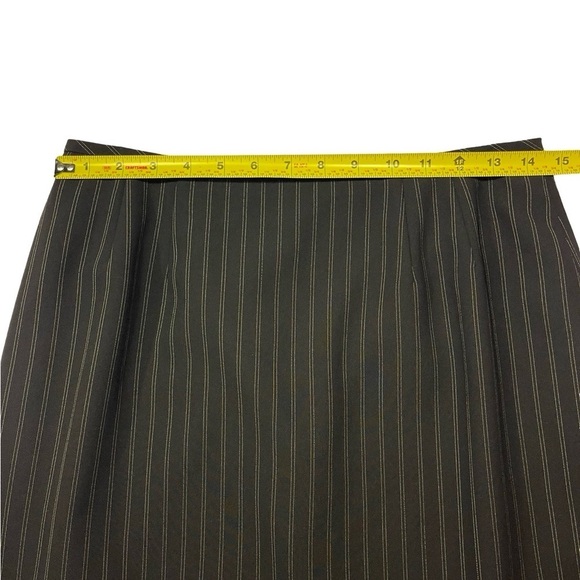 Le Suit Striped Lined Pencil Skirt Zipper Closure Back Middle Slit Sz 8P EUC - Picture 5 of 9